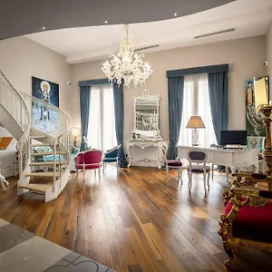 https://dimora-bellini-luxory-room-breakfast.sicilyhotelsitaly.net